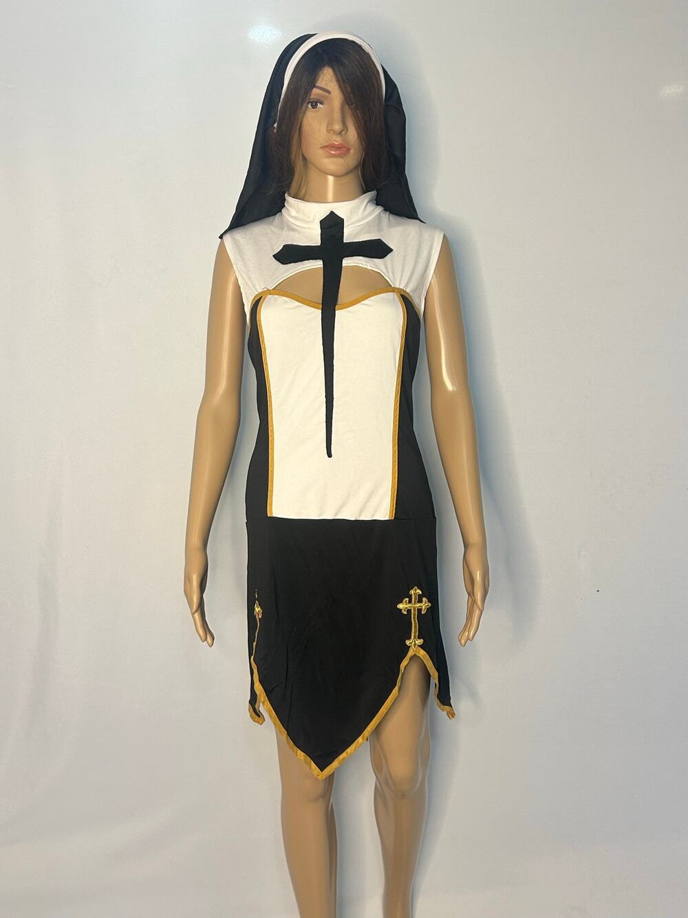 Spirit Halloween Nun Costume Dress & Veil Women’s Plus 1X Black White Gold
